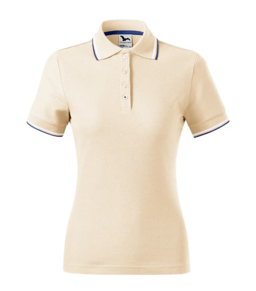 21_A_Woman's Polo T-shirt Focus