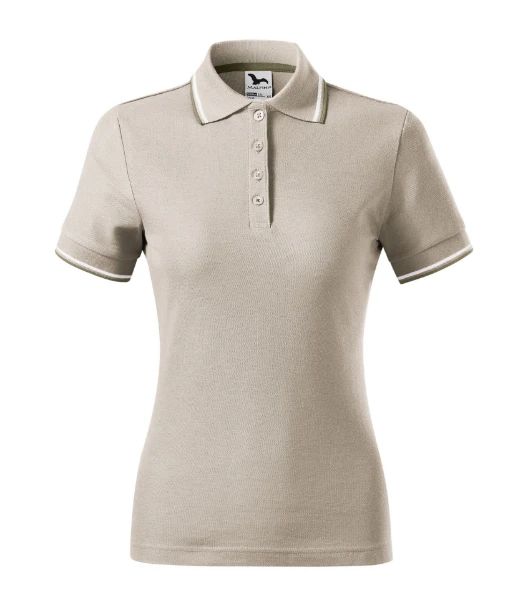 51_A_Woman's Polo T-shirt Focus