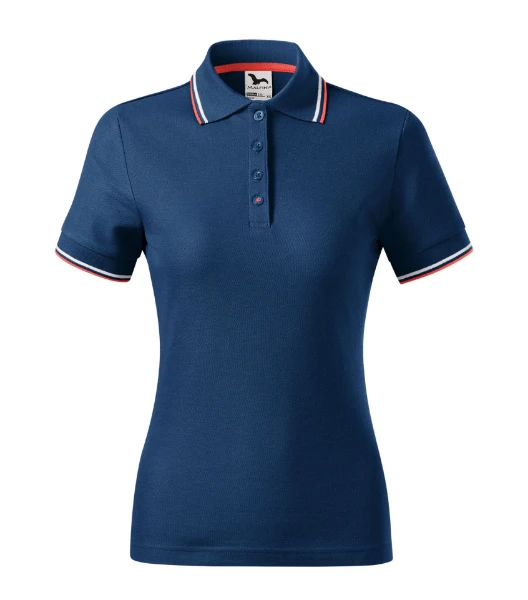 87_A_Woman's Polo T-shirt Focus