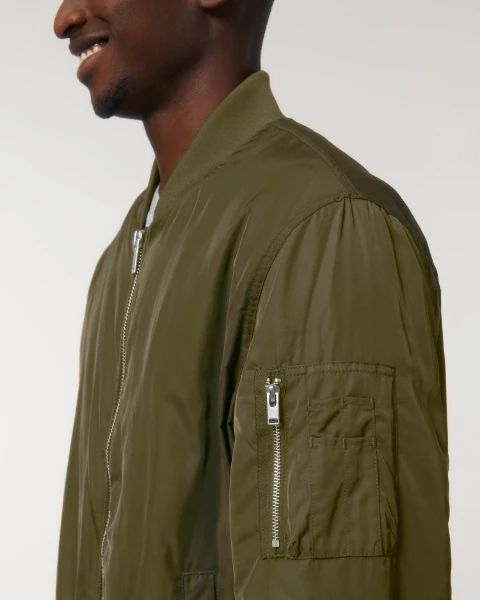 Bomber_C008_