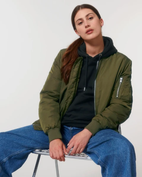 Bomber_C008_